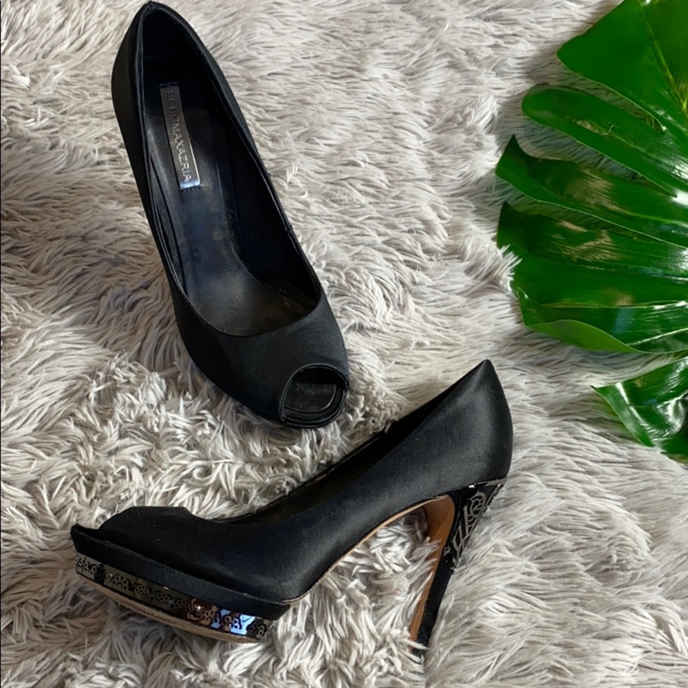 Bcbgmaxazria black satin Dalton Pump size 7.5